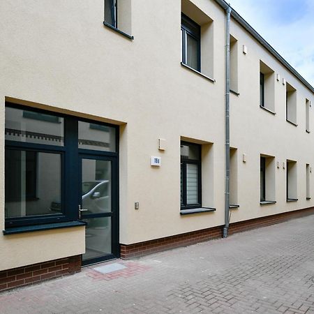 Ferienwohnungen Am Theater - Modern, Zentral Und Ruhig Mit Kueche, Waschtrockner, Netflix, Wlan Und Parkplatz- 2 Zimmer, 52 Qm Cottbus Extérieur photo