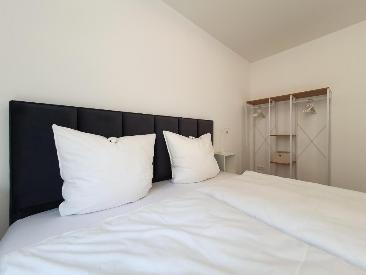 Ferienwohnungen Am Theater - Modern, Zentral Und Ruhig Mit Kueche, Waschtrockner, Netflix, Wlan Und Parkplatz- 2 Zimmer, 52 Qm Cottbus Extérieur photo